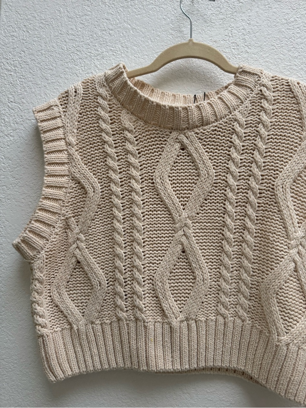 Princess Polly Cream Cable Knit Cropped Sweater Vest - Picture 7 of 15